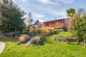 Korimako Ridge - Lake Hawea Holiday Home